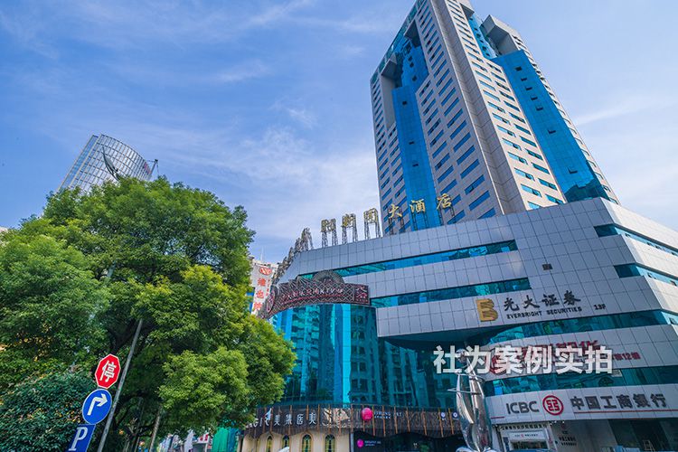湖南日報(bào)大廈威勝三相智能電表應(yīng)用案例